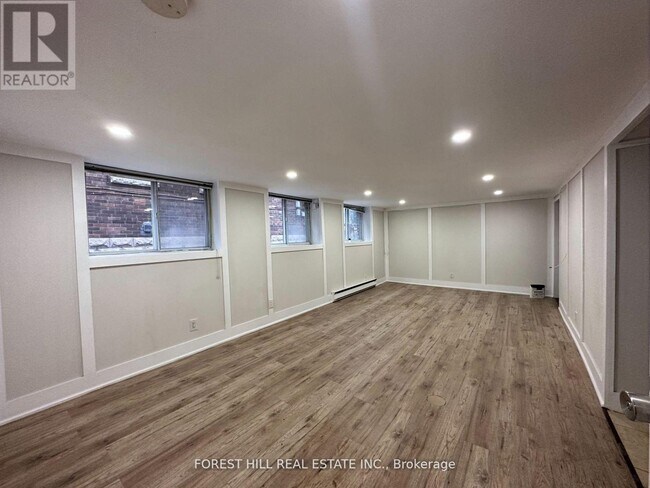 Photo du bâtiment - 922 Avenue Rd