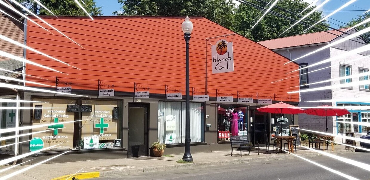 Building Photo - 736 Bridge St