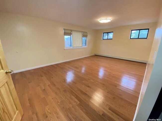 Building Photo - 47-03-47161 161 St