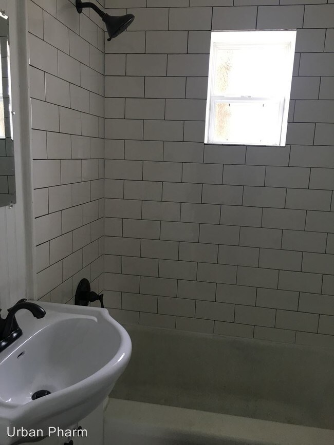 Foto del edificio - 1236 Garfield Ave NW