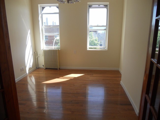 Building Photo - 129 Saint Nicholas Ave