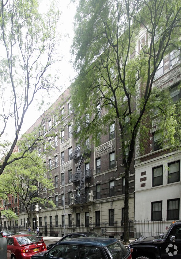 Foto del edificio - 525-529 W 111th St