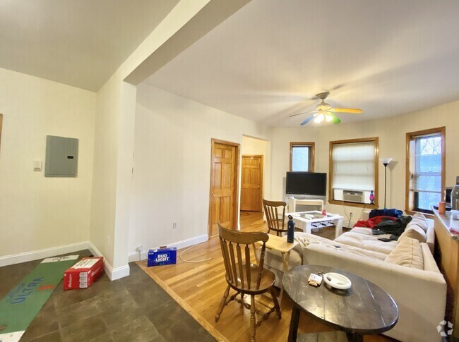 Building Photo - 45 Orkney Rd