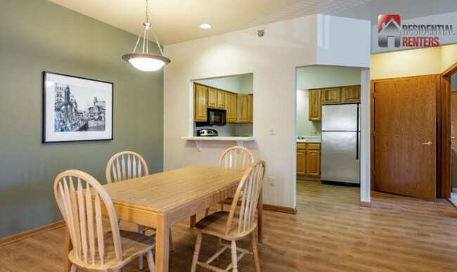 Foto del edificio - 22350 Watertown Rd