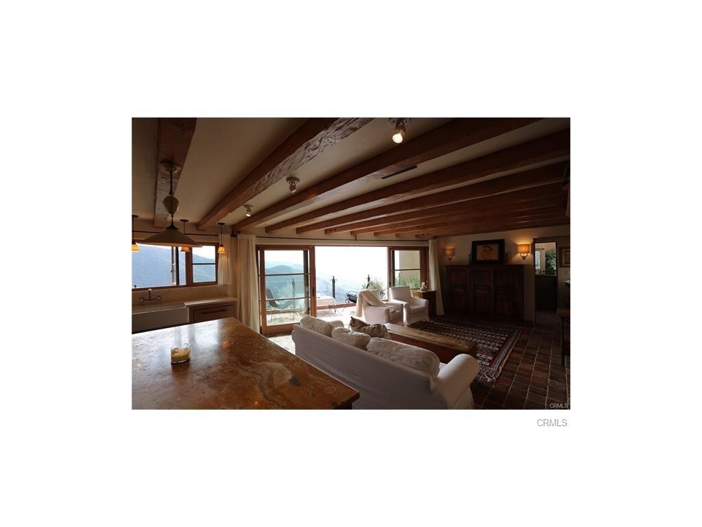 Foto del edificio - 791 Nyes Pl