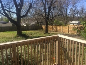 Building Photo - 111 N Florene St