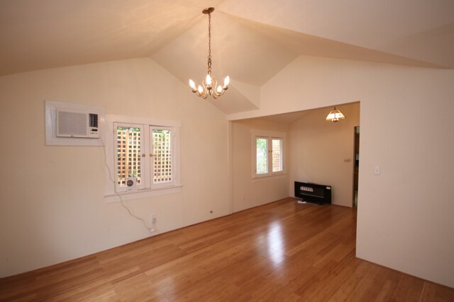 Foto del edificio - 118 N Grand Oaks Ave