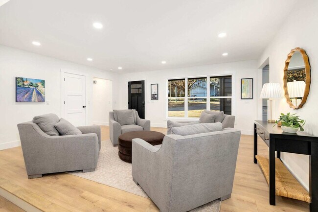 Foto del edificio - 89 Mayfair Dr