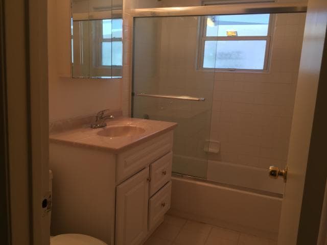 Hall Bathroom - 5587 Cathedral Oaks Rd