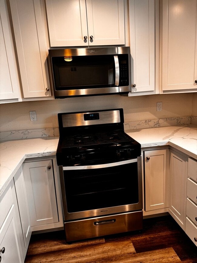 Building Photo - 33812 Robles Dr