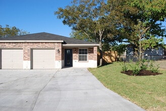 Building Photo - 1514 Dakota Trce