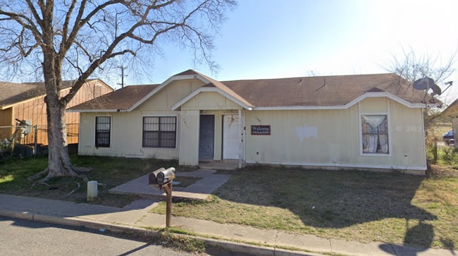 Building Photo - 7802 Faircrown Dr