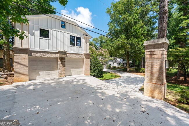 Building Photo - 12890 Cogburn Rd