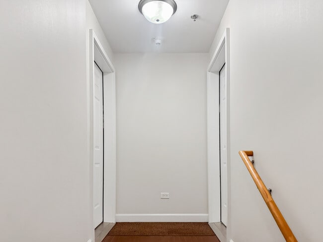 Foto del edificio - 206 W Main St