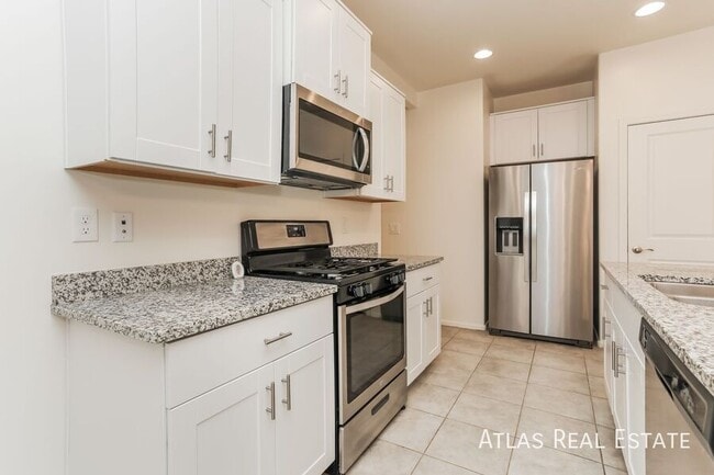 Foto del edificio - 10695 W Dickerson Dr