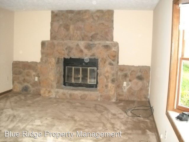 Foto del edificio - 3 br, 2 bath House - 1045 Surmount Court