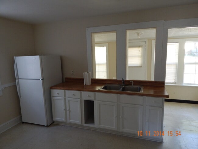 Building Photo - 3286 Harrison Rd