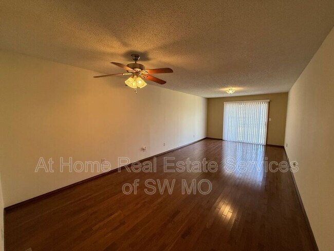 Foto del edificio - 3427 S Main Ave