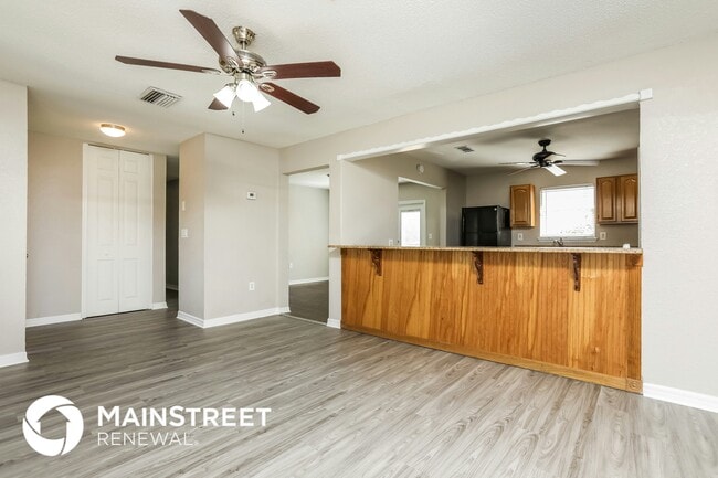 Foto del edificio - 1442 Lakecrest Dr