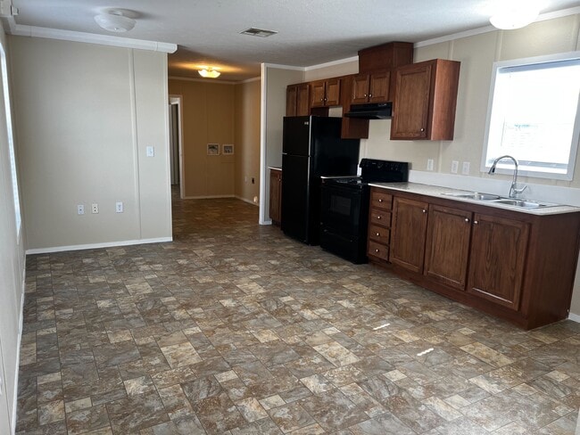 Building Photo - 709 N Collins Fwy