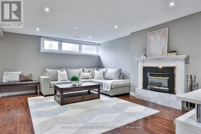 Building Photo - 12 Firthway Ct