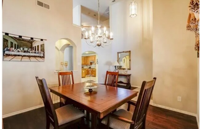 Building Photo - 3163 Guadaloupe