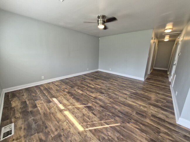 Foto del edificio - 3922 N Butler Ave