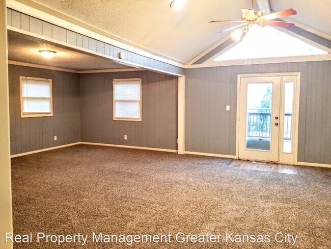Foto del edificio - 4 br, 2.5 bath House - 1108 W. Elm Street