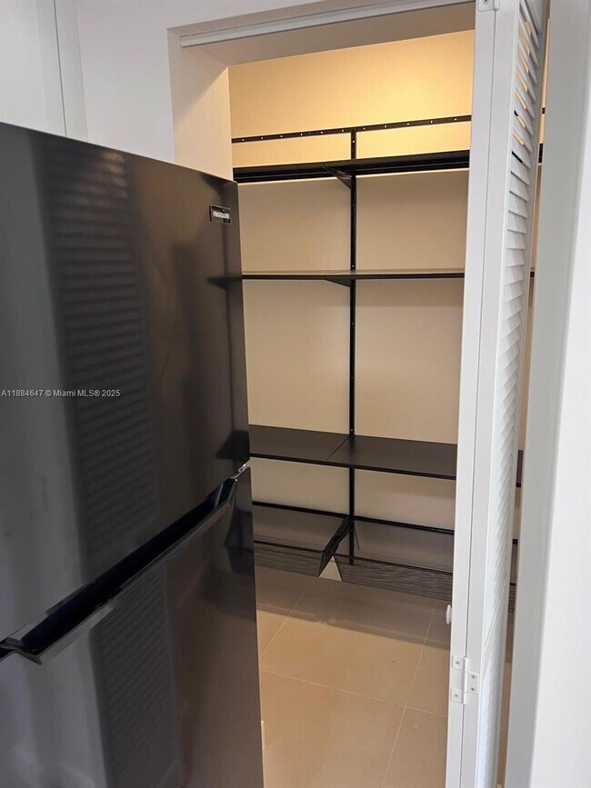 Foto del edificio - 7820 NE Bayshore Ct