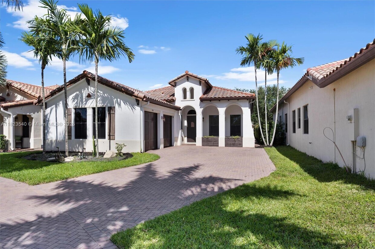 Foto principal - 3974 NW 82nd Dr