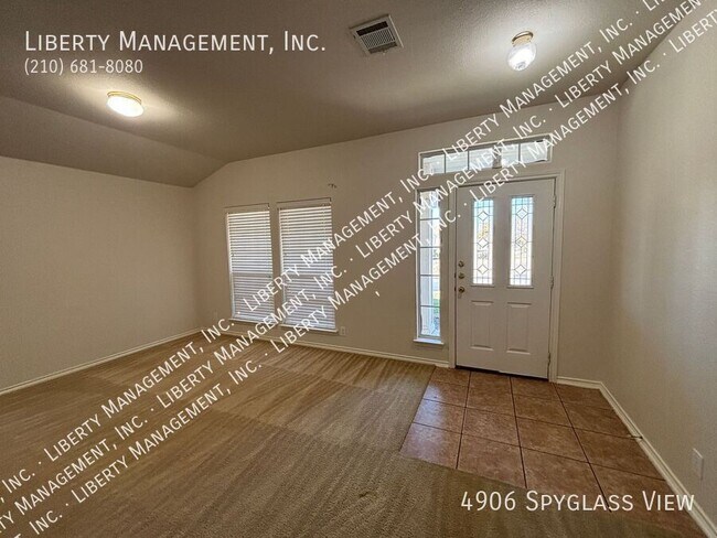 Foto del edificio - 4906 Spyglass View