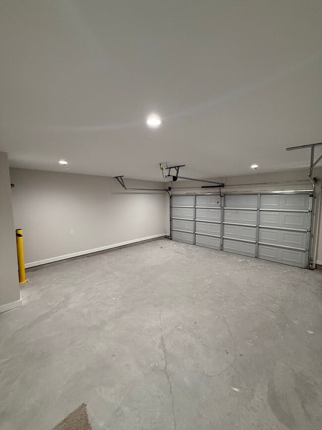 Foto del edificio - BRAND NEW TOWNHOMES AVALIABLE NOW