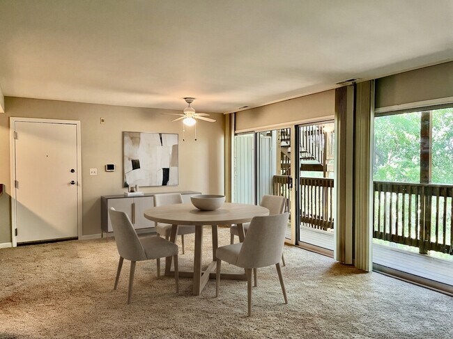 Foto del edificio - 5817 Oakwood Dr