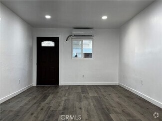 Building Photo - 4563 Bridgeview Ave