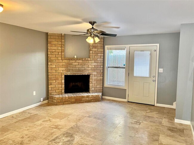 Foto del edificio - 13604 Ravensway Dr