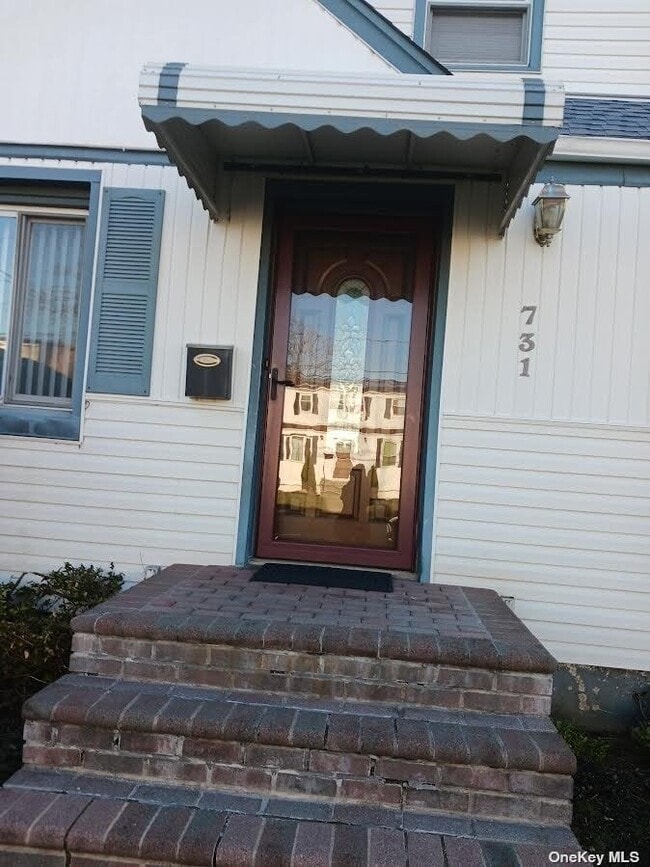 731 Union Dr Unit 2nd FL, Uniondale, NY 11553 Apartment for Rent in