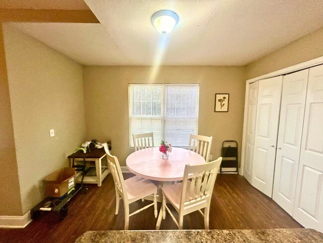 Building Photo - 117 Tuscany Trail