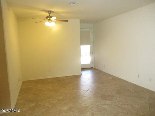 Foto del edificio - 2950 E Glenhaven Dr