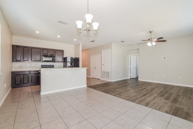 Building Photo - 4543 Baler Trails Dr