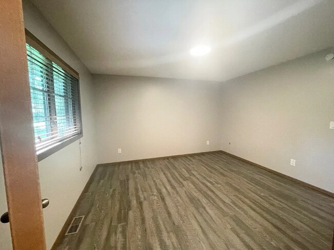Foto del edificio - 312 11th Ave SE
