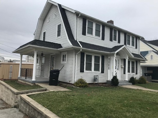 Foto del edificio - 326 E Locust St