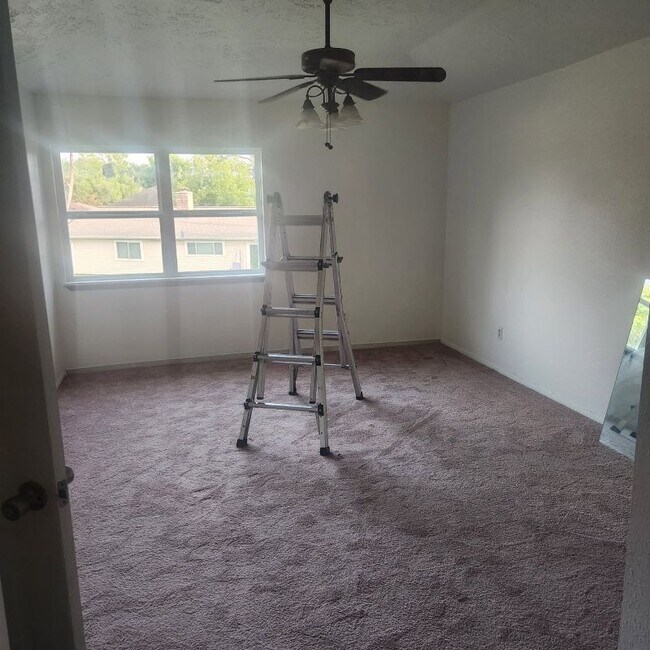 Foto del edificio - 8502 Riverside Walk Ln