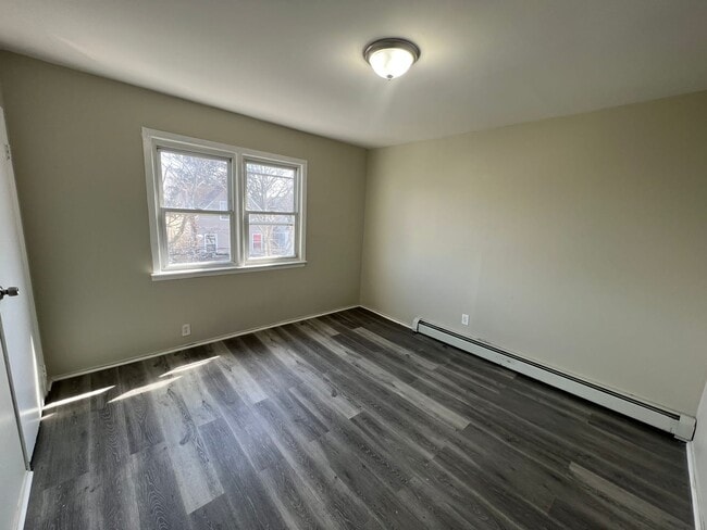 Building Photo - 489 S 19th St
