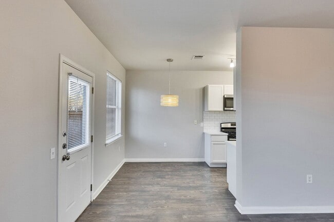 Building Photo - 3201 Jack Cook Dr
