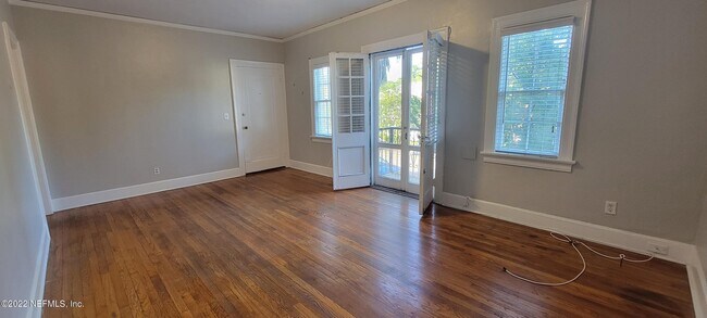 Building Photo - 1508 McDuff Ave S