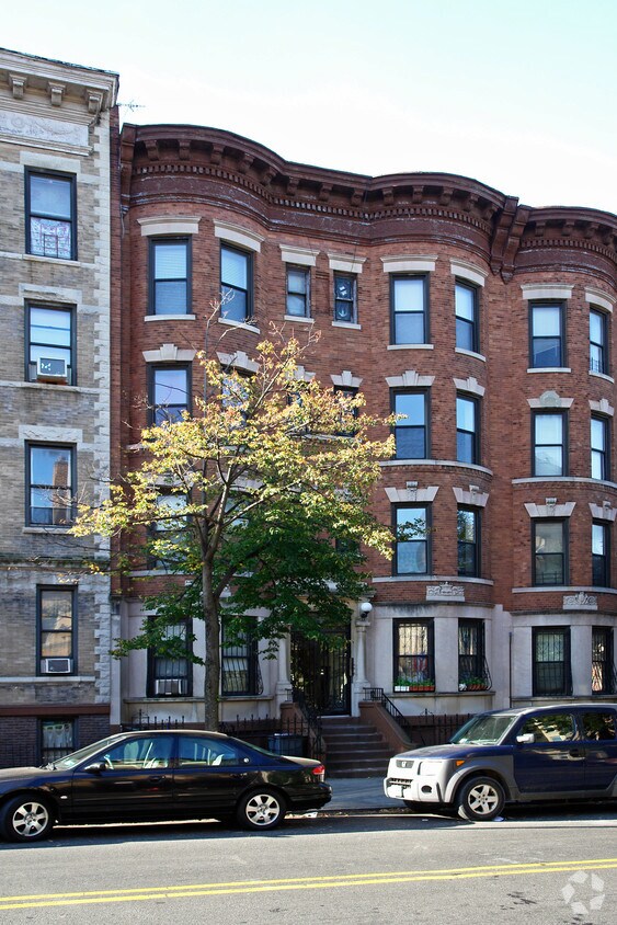 Foto principal - 770 Union St