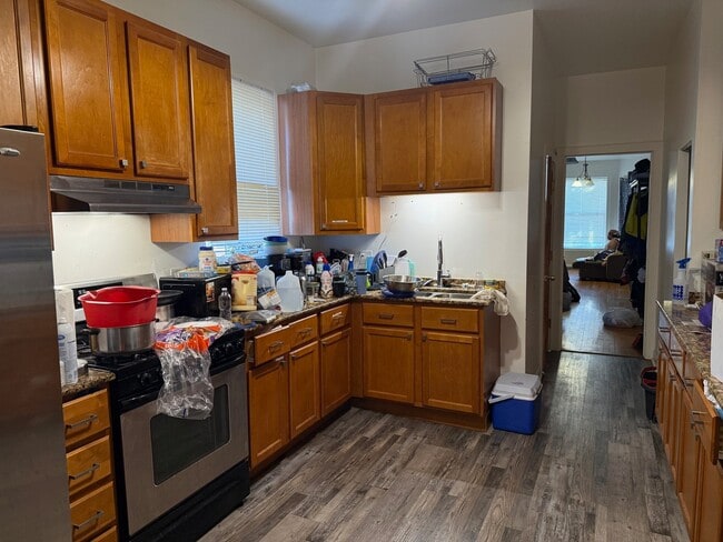 Foto del edificio - 856 N Lawndale Ave