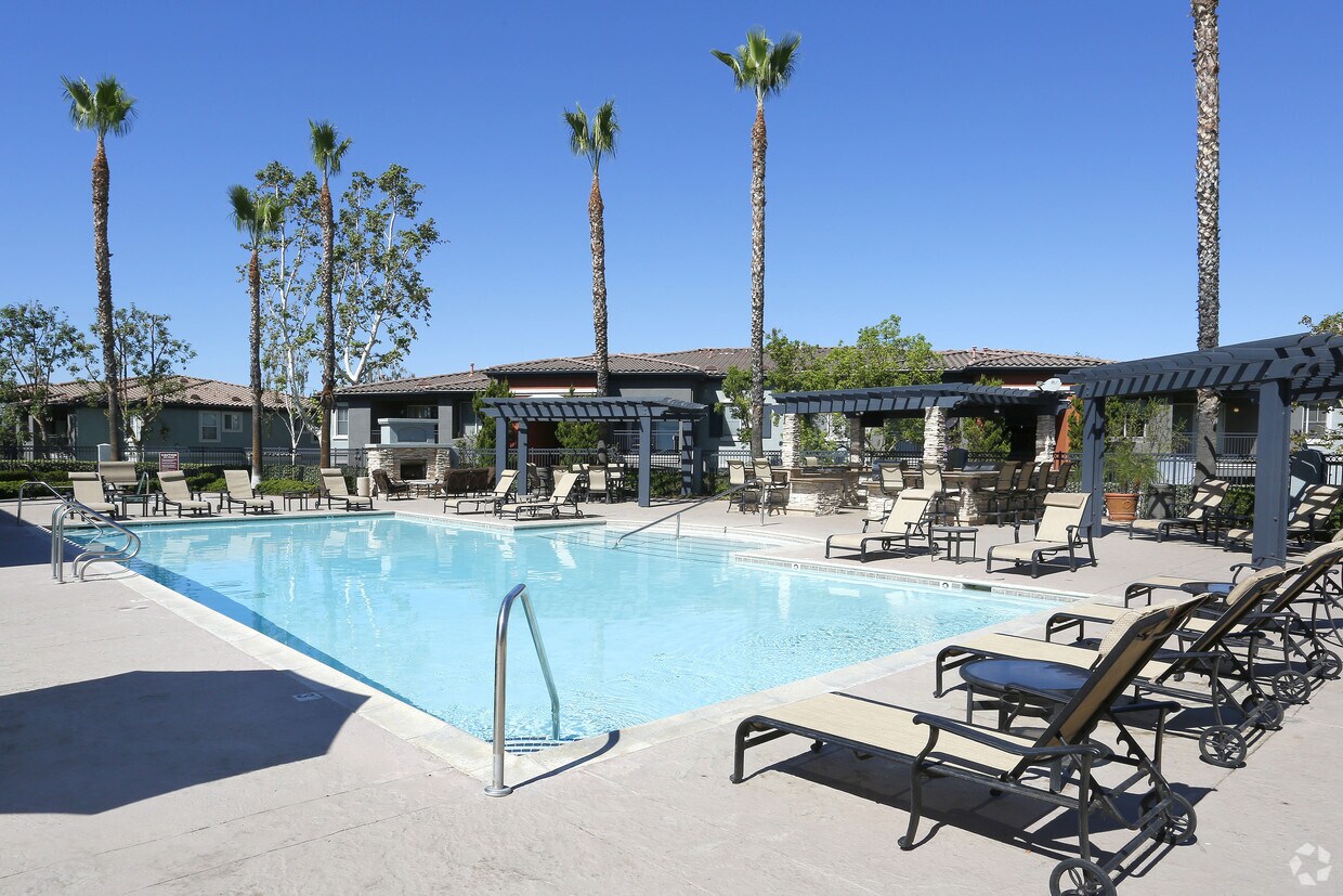 Estancia at Mission Grove Apartments 7871 Mission Grove Pky S