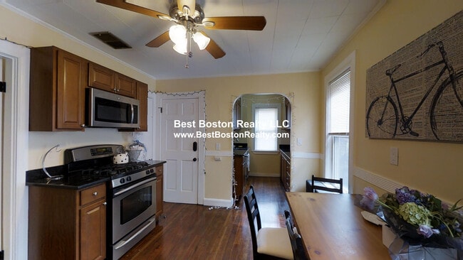 Building Photo - 21 Chandler St