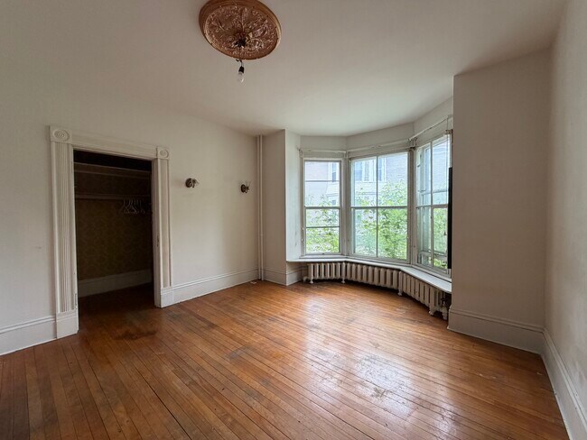 Photo du bâtiment - Apartment for Rent